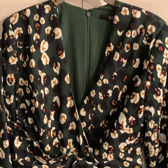 Badgley Mischka Collection V-Neck Sheath Dress - Picture 7 of 12